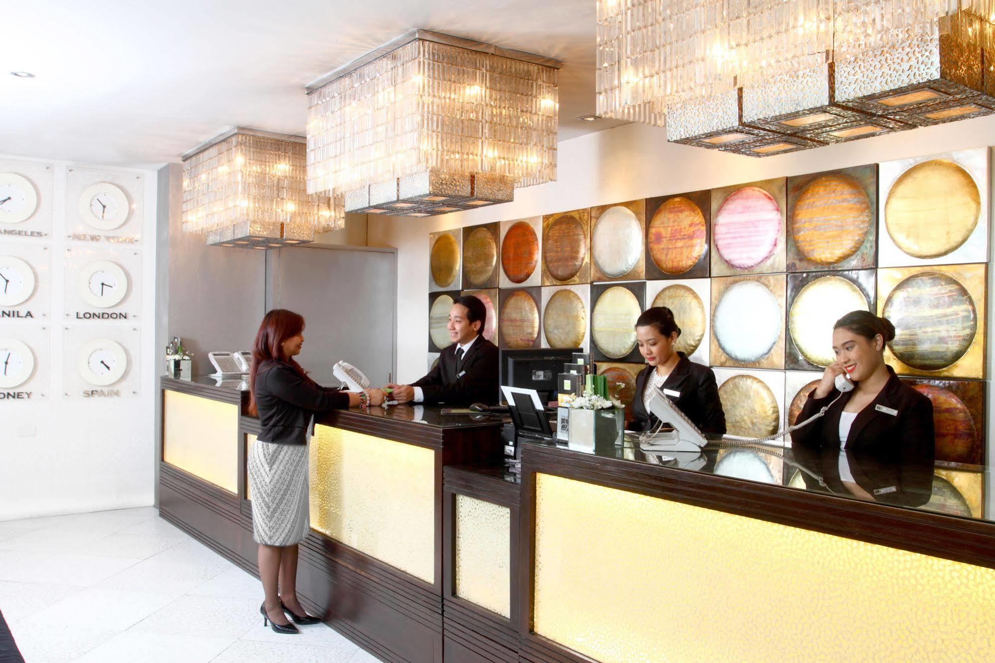 The Sulo Riviera Hotel Кесон-Сіті Екстер'єр фото