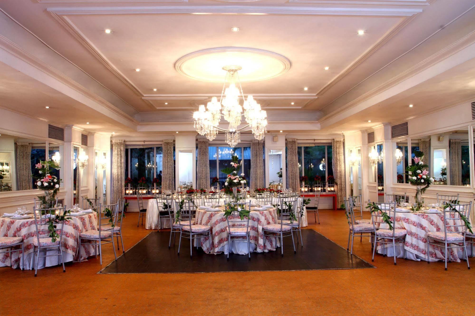 The Sulo Riviera Hotel Кесон-Сіті Екстер'єр фото